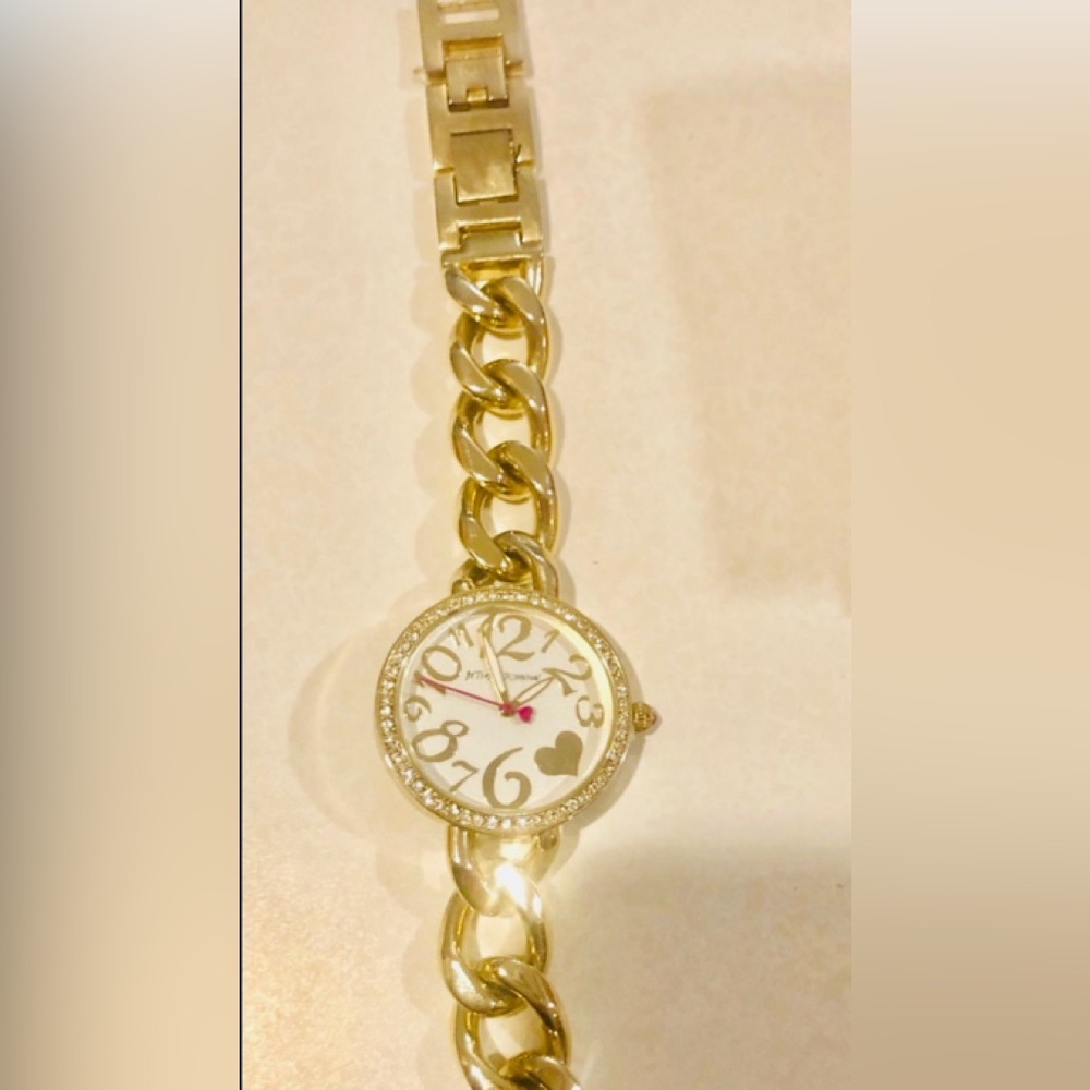 Designer Betsey Johnson Gold Chain Crystal Heart Love wrist Watch Bracelet